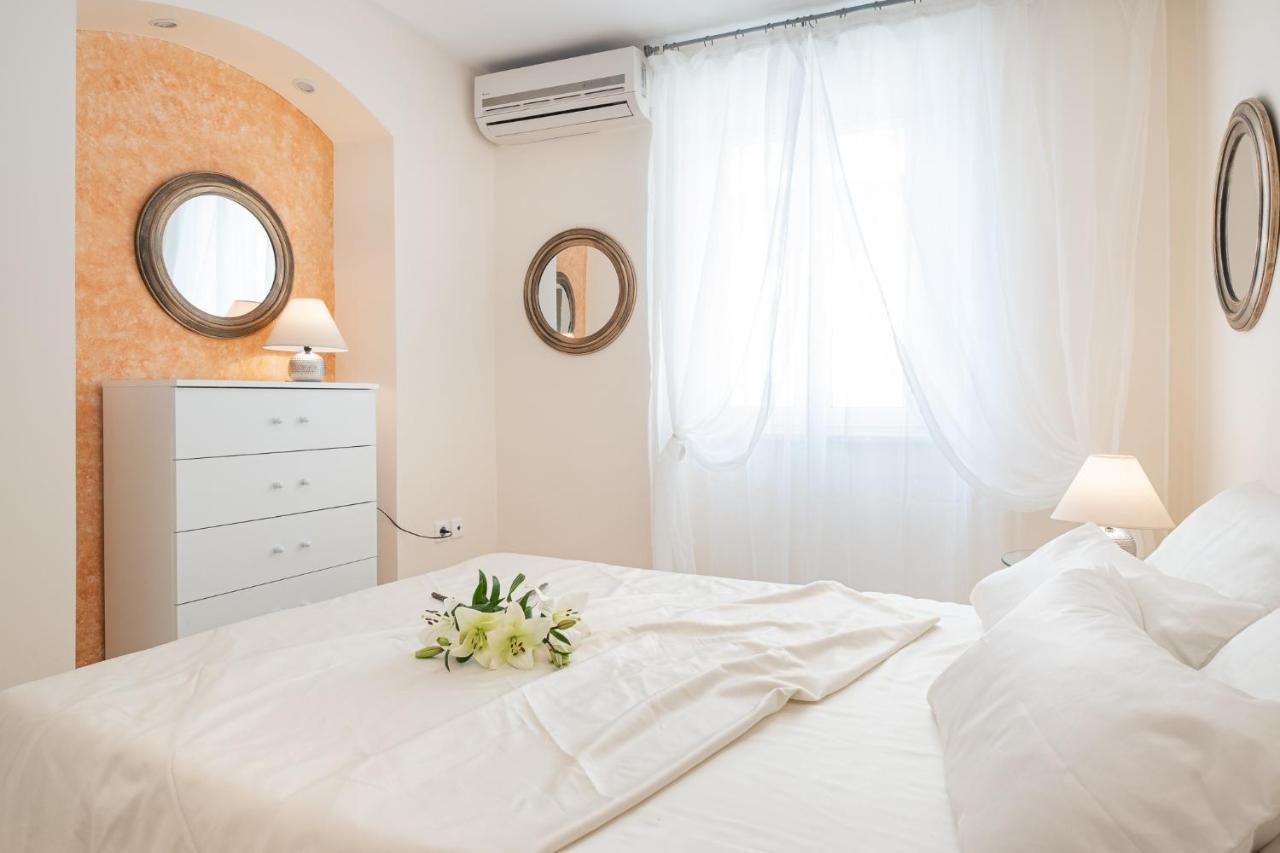 Nadiona Suites Red & Cream Corfu  Exterior photo